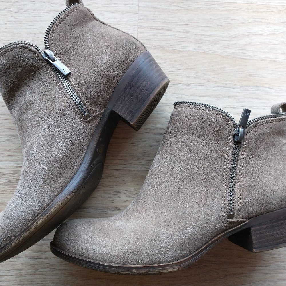 EUC Lucky Brand Bartalino Women Suede Ankle Boots